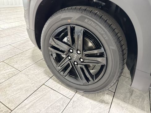 New 2026 Chevrolet TrailBlazer LT w/ Midnight Edition FWD image 34
