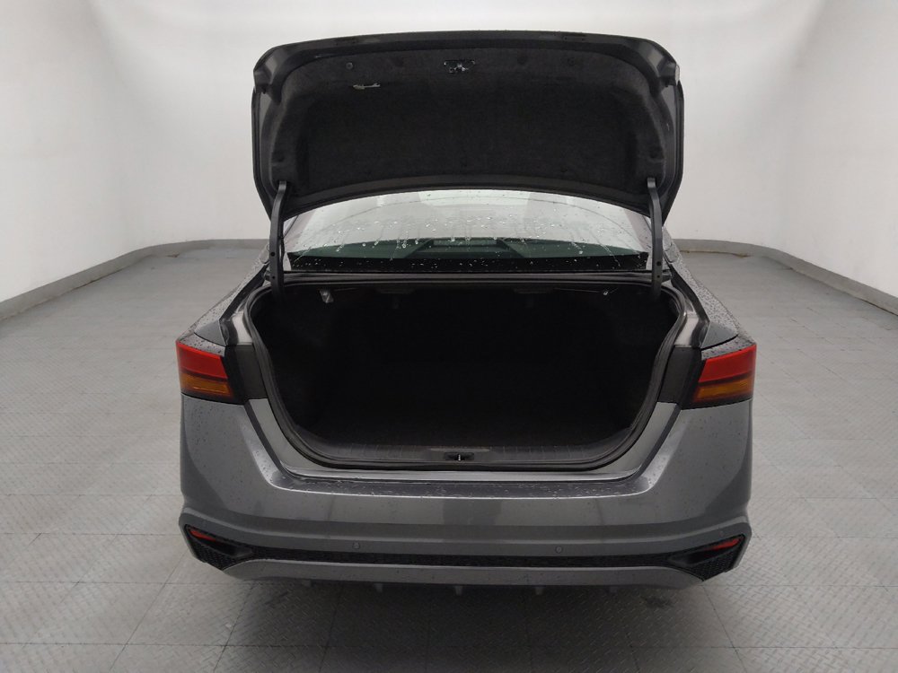 Used 2025 Nissan Altima 2.5 SV FWD image 29