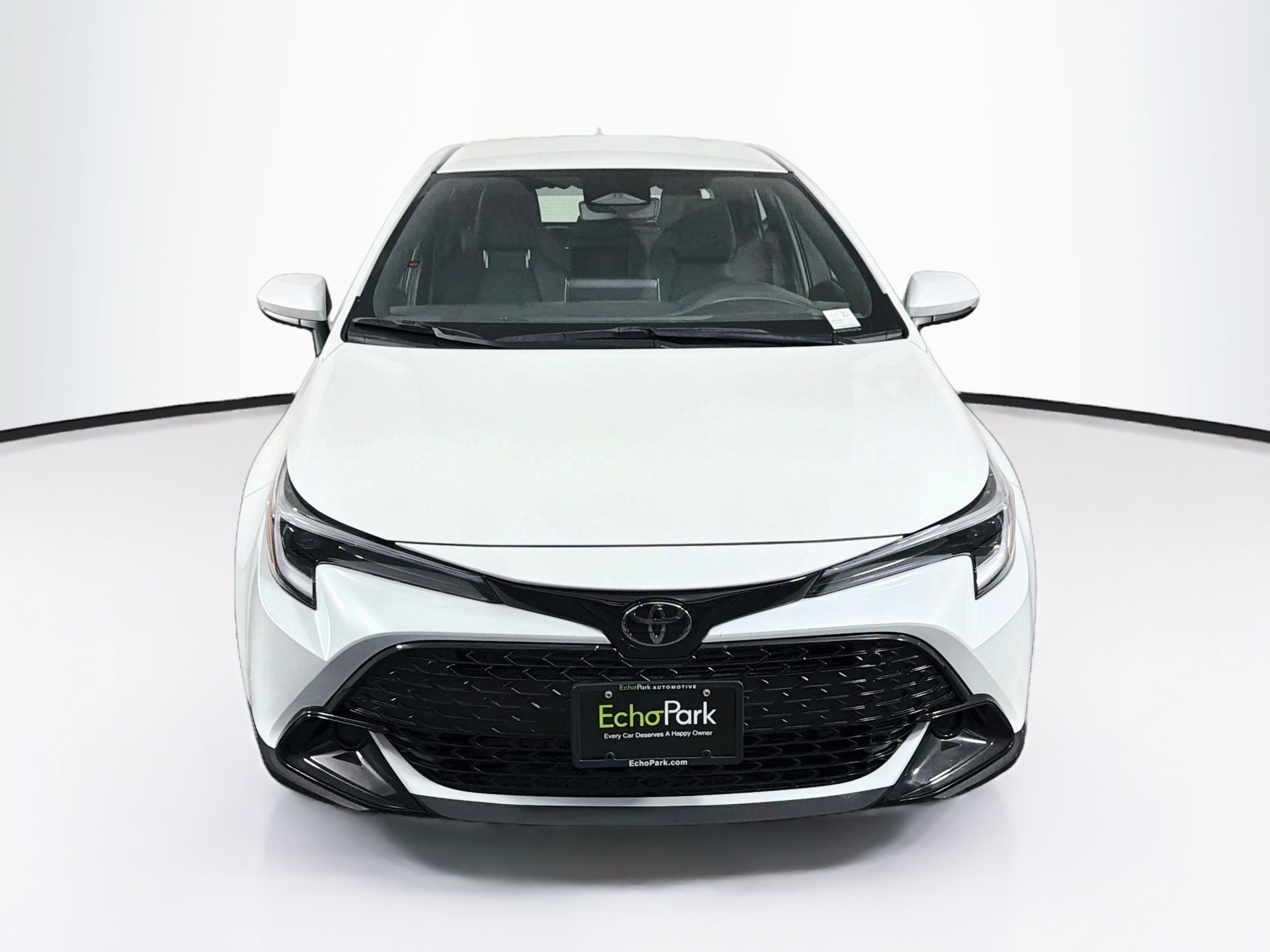 Used 2025 Toyota Corolla SE FWD image 2