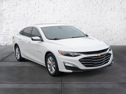 Used 2020 Chevrolet Malibu LT image 1