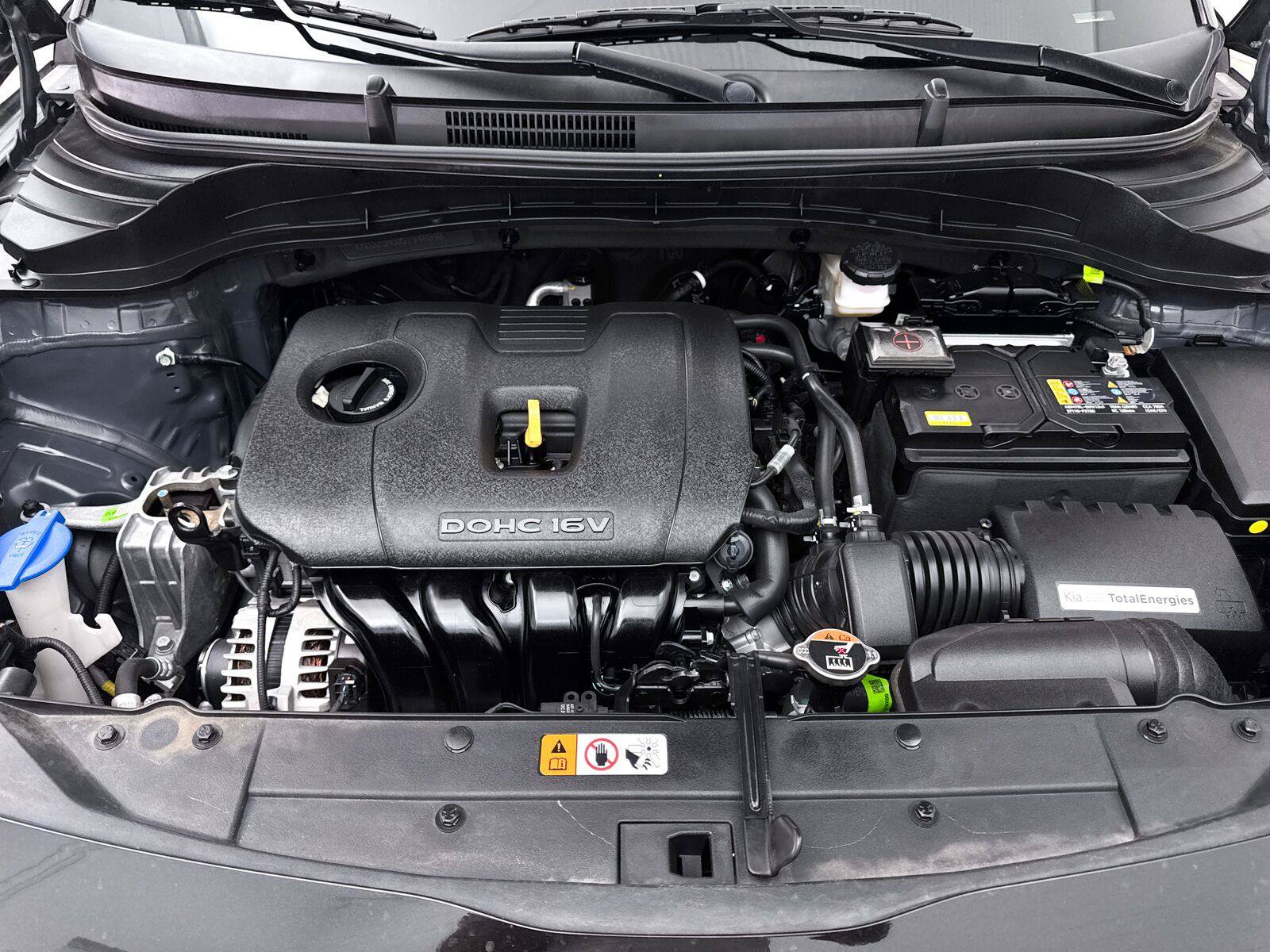 Used 2025 Kia Soul LX w/ LX Technology Package FWD image 5