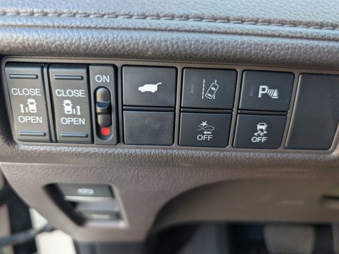 Used 2019 Honda Odyssey Touring image 17