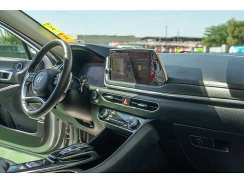 Used 2020 Hyundai Sonata Limited FWD image 30