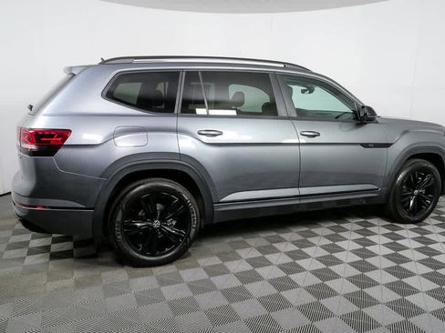 Certified 2023 Volkswagen Atlas SEL R-Line AWD/4WD image 29