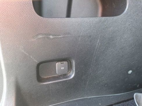 Used 2022 Ford Edge SE image 12