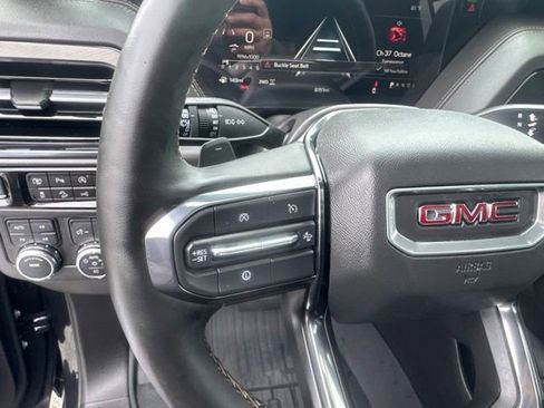 Used 2025 GMC Yukon XL AT4 AWD/4WD image 14