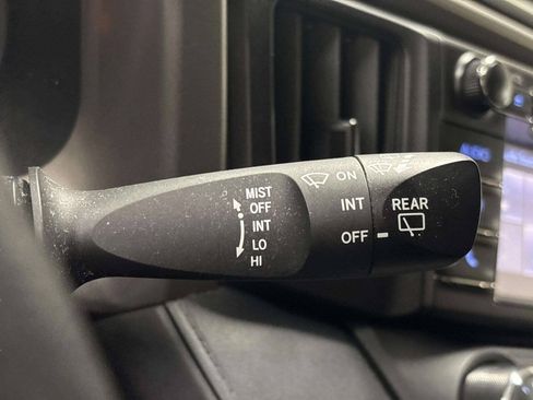 Used 2018 Toyota RAV4 LE w/ All Weather Liner Package AWD/4WD image 29