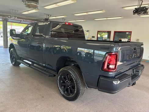 Used 2025 RAM 2500 Big Horn AWD/4WD image 15