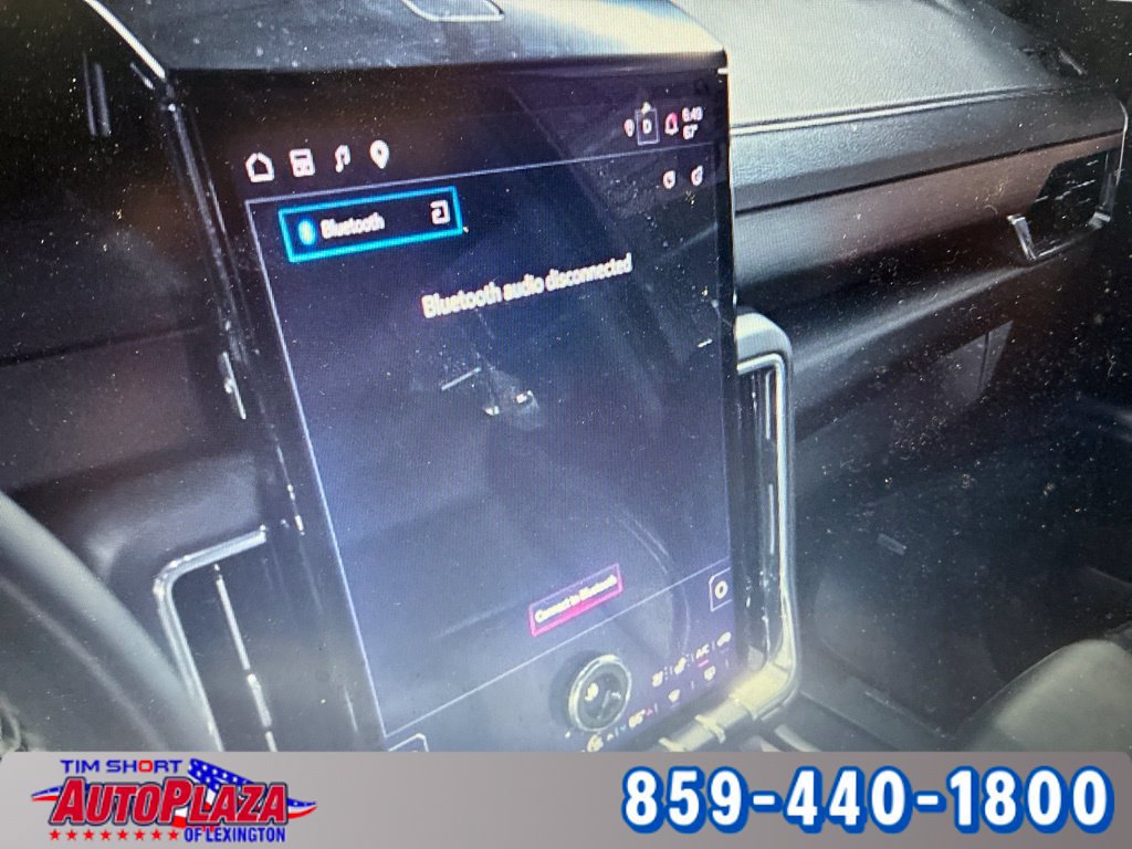 Used 2025 GMC Yukon XL Denali AWD/4WD image 9