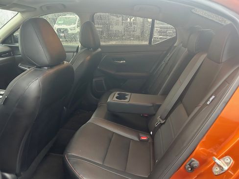 Used 2025 Nissan Sentra SR w/ SR Premium Package image 14