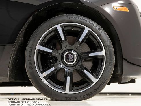 Used 2018 Rolls-Royce Dawn RWD image 23
