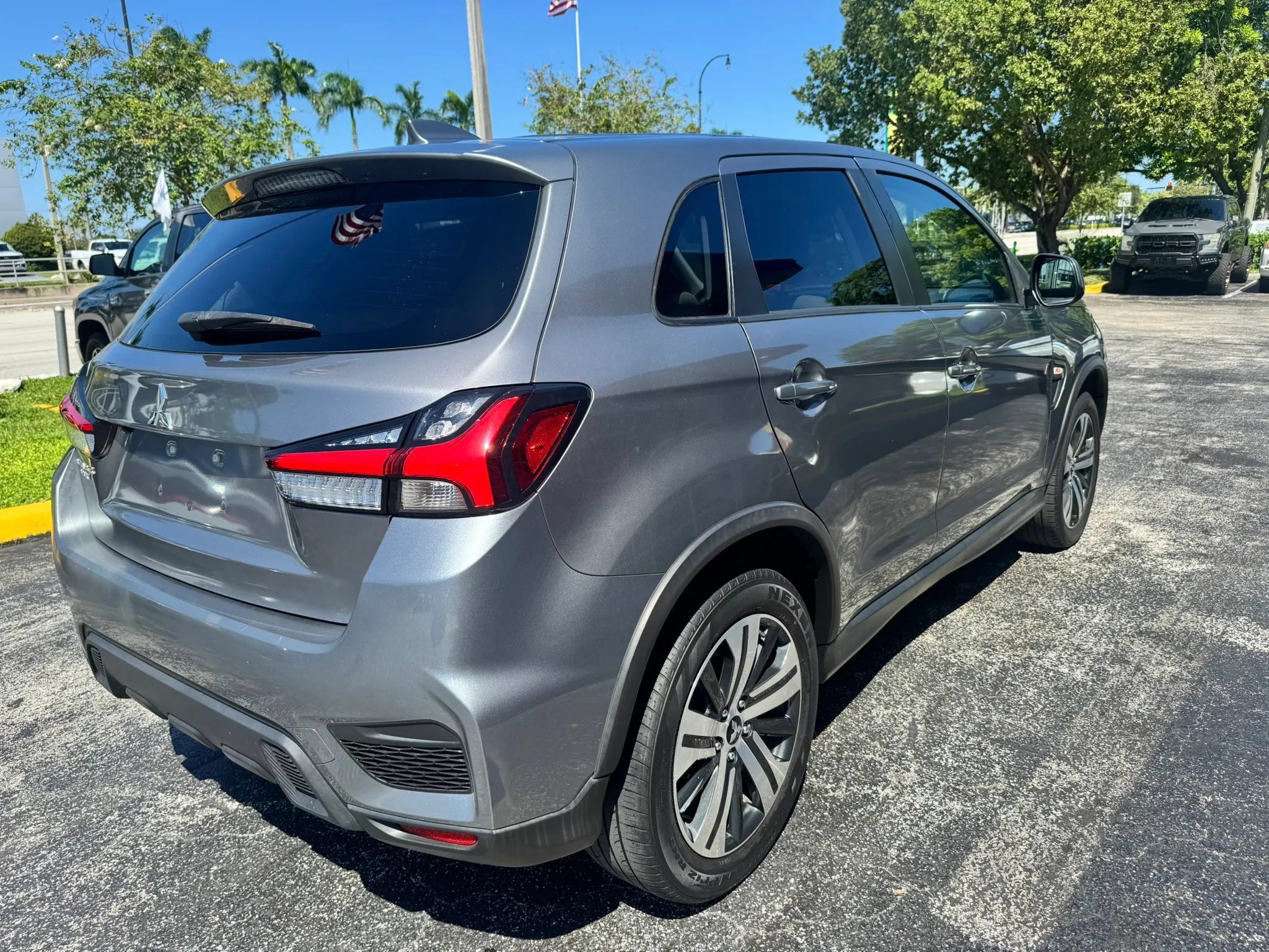 Used 2021 Mitsubishi Outlander Sport Black Edition FWD image 4