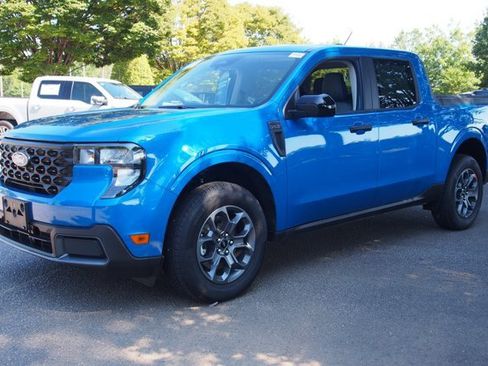 Certified 2025 Ford Maverick XLT w/ XLT Luxury Package FWD image 3