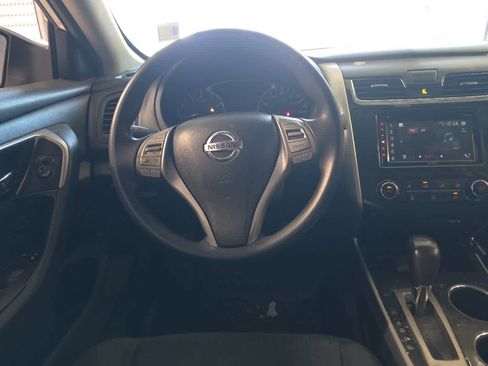 Used 2014 Nissan Altima 2.5 S FWD image 16