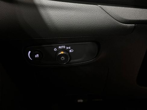 Used 2025 Buick Encore GX Preferred AWD/4WD image 18