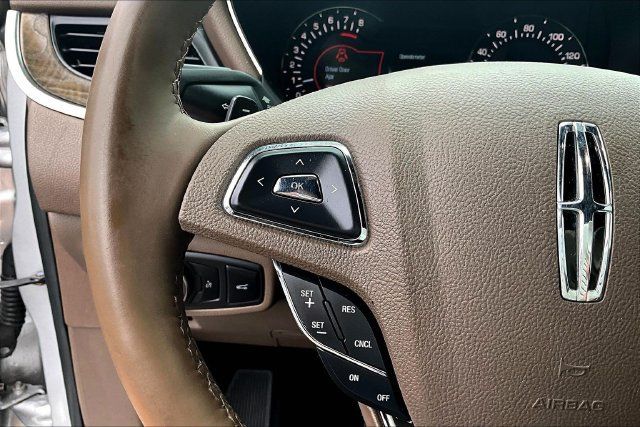 Used 2017 Lincoln MKC Reserve w/ Lincoln MKC Climate Package AWD/4WD image 11
