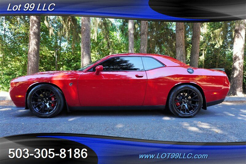 Used 2015 Dodge Challenger SRT Hellcat RWD image 1