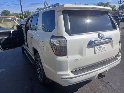 Used 2018 Toyota 4Runner Limited AWD/4WD image 16
