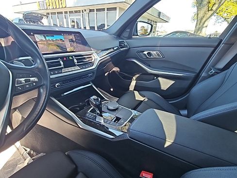 Used 2021 BMW 330i Sedan w/ Premium Package image 32