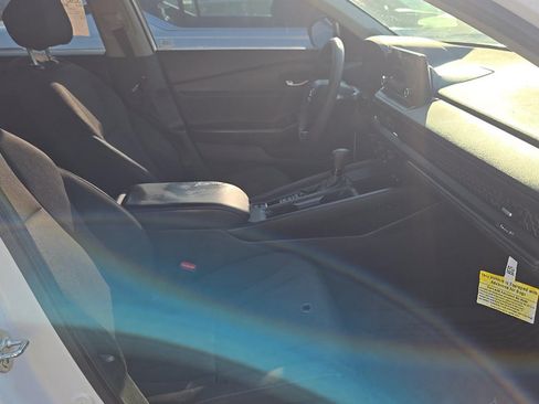 Used 2023 Honda Accord EX image 9