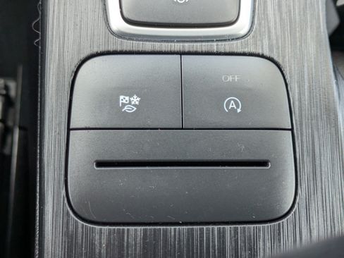 Used 2022 Ford Escape SE w/ SE Sport Appearance Package FWD image 30