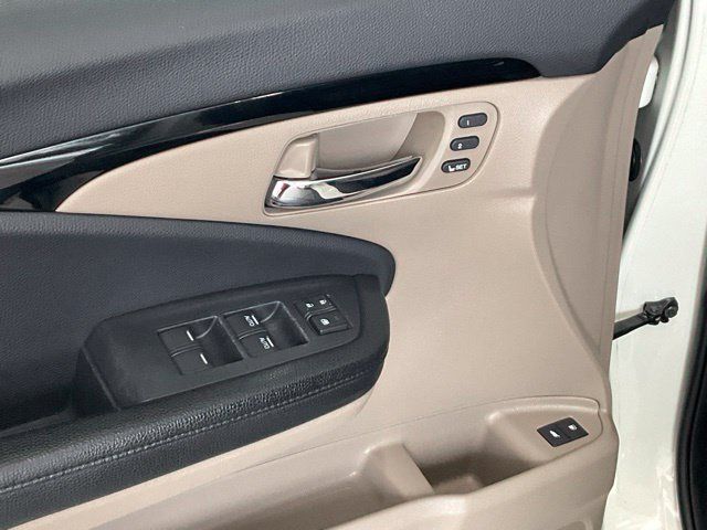 Used 2016 Honda Pilot Touring image 5