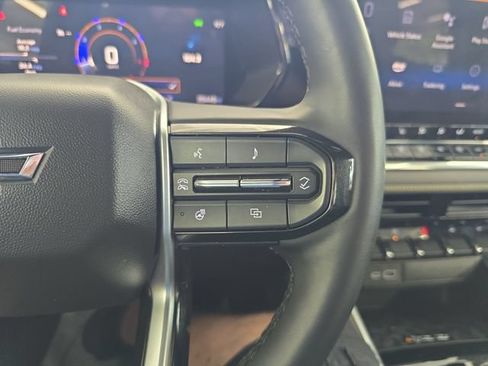 Used 2024 Chevrolet Colorado ZR2 w/ ZR2 Convenience Package III AWD/4WD image 18