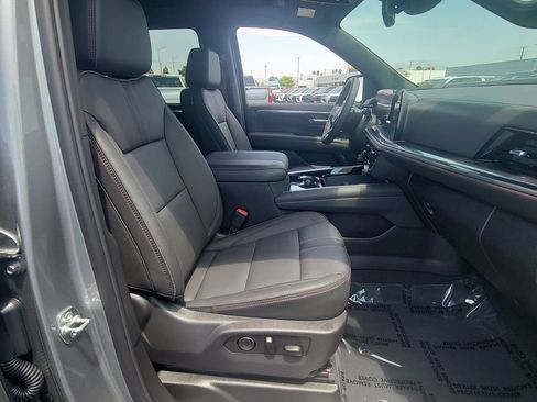 Used 2026 Chevrolet Suburban RST w/ Comfort Package AWD/4WD image 29