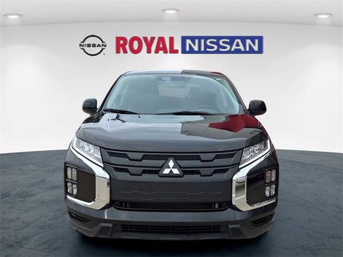 Used 2025 Mitsubishi Outlander Sport ES image 2