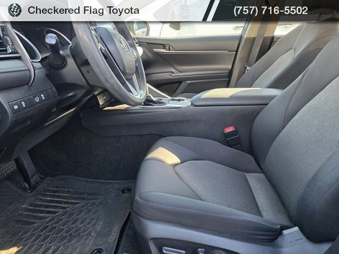 Used 2021 Toyota Camry LE image 8