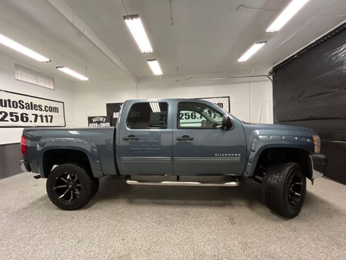 Used 2013 Chevrolet Silverado 1500 LT image 2