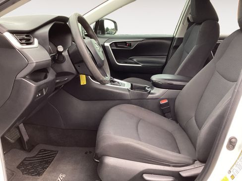 Used 2021 Toyota RAV4 LE FWD image 23