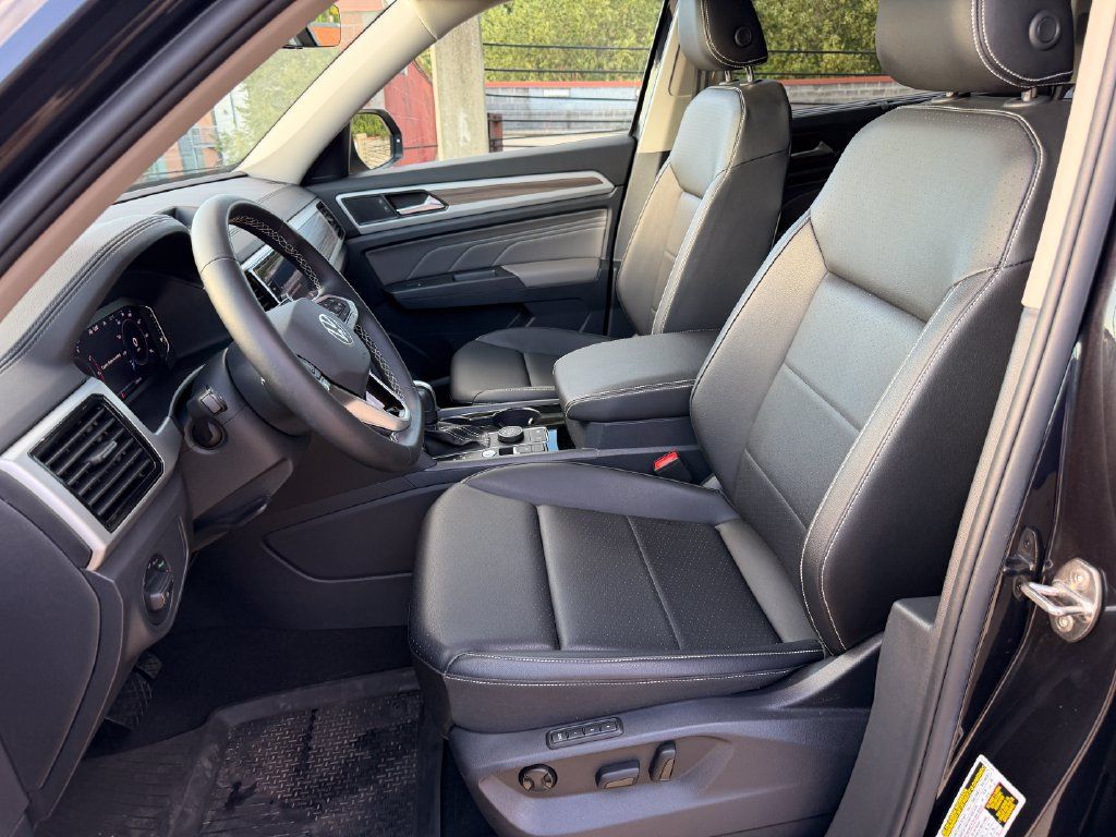 Certified 2023 Volkswagen Atlas SEL AWD/4WD image 11