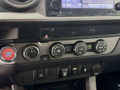 Used 2019 Toyota Tacoma TRD Sport image 19