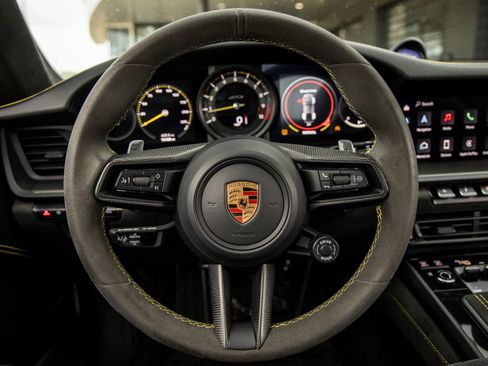 Certified 2022 Porsche 911 GT3 RWD image 35
