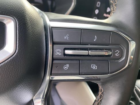 Used 2023 GMC Canyon Denali AWD/4WD image 40
