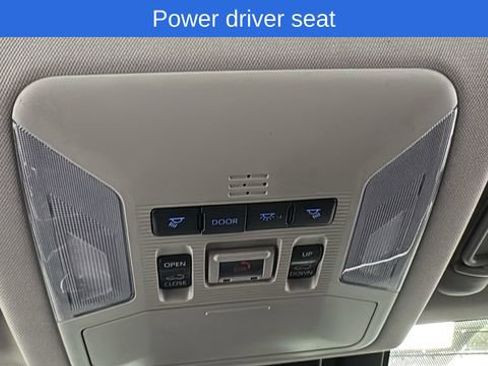 Used 2022 Toyota RAV4 XLE w/ Convenience Package image 31