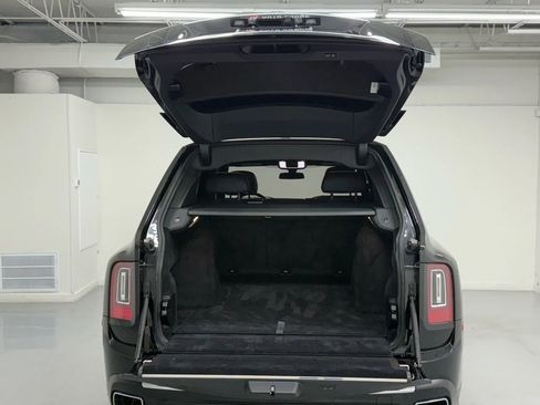 Used 2022 Rolls-Royce Cullinan image 37