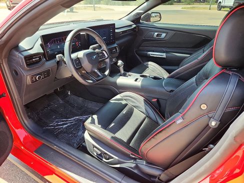 Used 2024 Ford Mustang GT RWD image 7