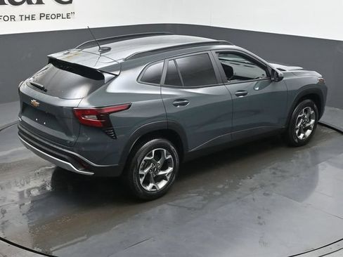 New 2026 Chevrolet Trax LT FWD image 18