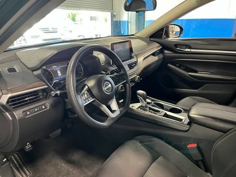 Used 2023 Nissan Altima 2.5 SV FWD image 22