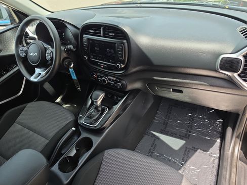 Certified 2025 Kia Soul LX FWD image 11