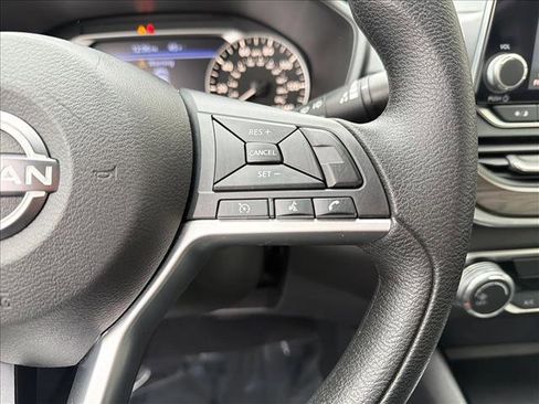 Used 2024 Nissan Altima 2.5 SV image 15