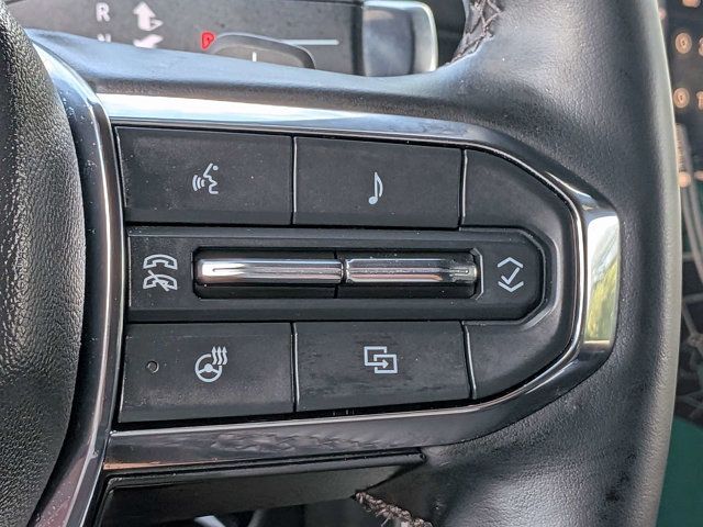 Used 2025 GMC Yukon XL Denali AWD/4WD image 32