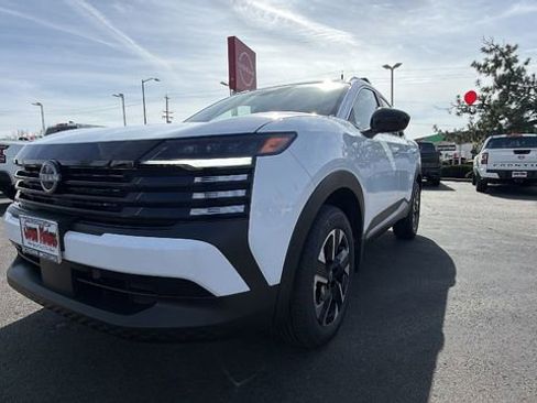 New 2026 Nissan Kicks SV w/ Cold Weather Package image 9