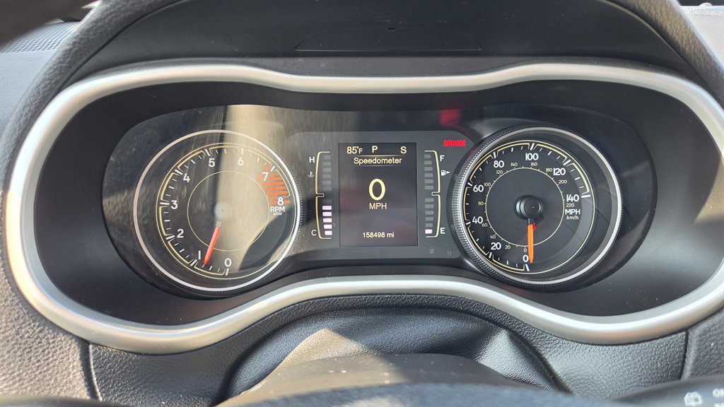 Used 2018 Jeep Cherokee Latitude FWD image 17
