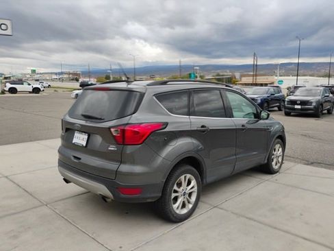 Used 2019 Ford Escape SEL image 5