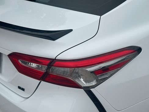 Used 2019 Toyota Camry SE FWD image 24