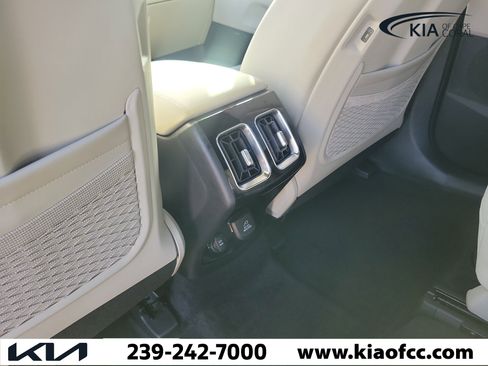 Used 2025 Kia Sorento SX Prestige AWD/4WD image 15