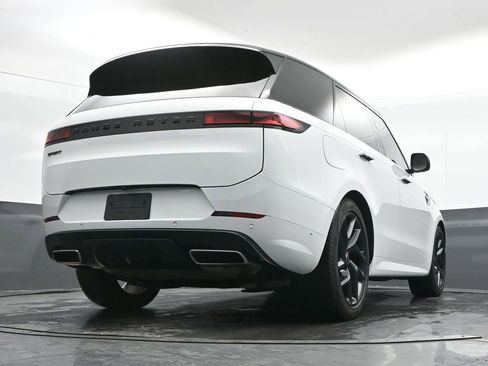 Used 2024 Land Rover Range Rover Sport Dynamic SE AWD/4WD image 38